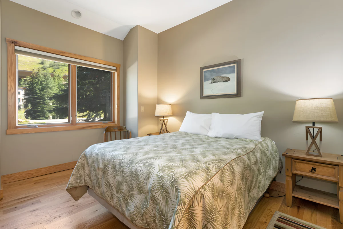 Bedroom 3 image 1