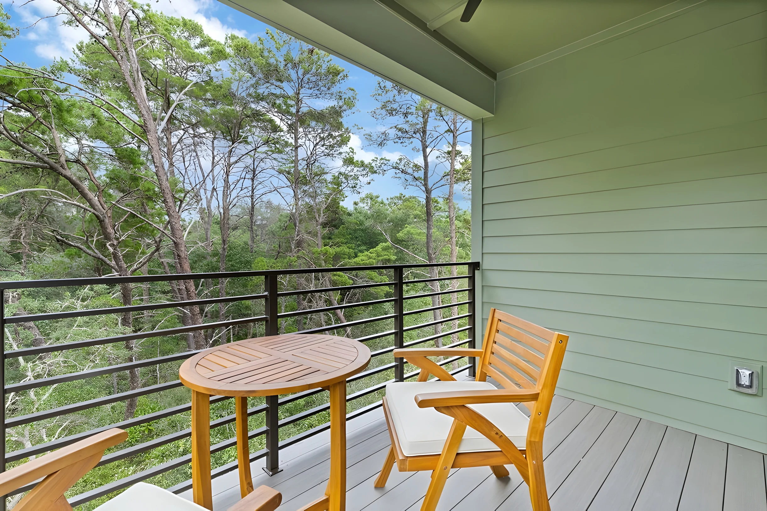 Wander Laguna Retreat #2