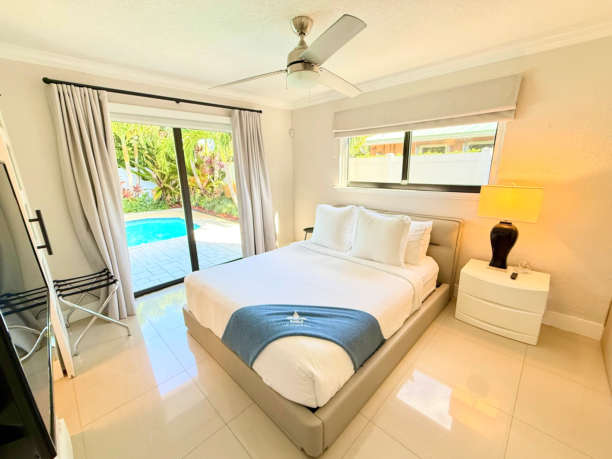 Wander Island City Retreat #18