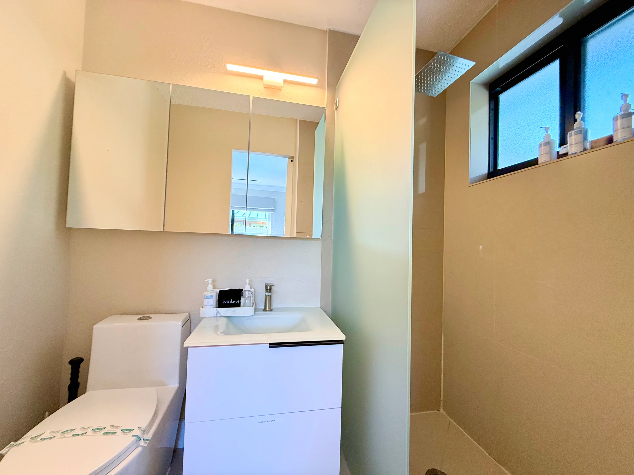 Wander Island City Retreat #9