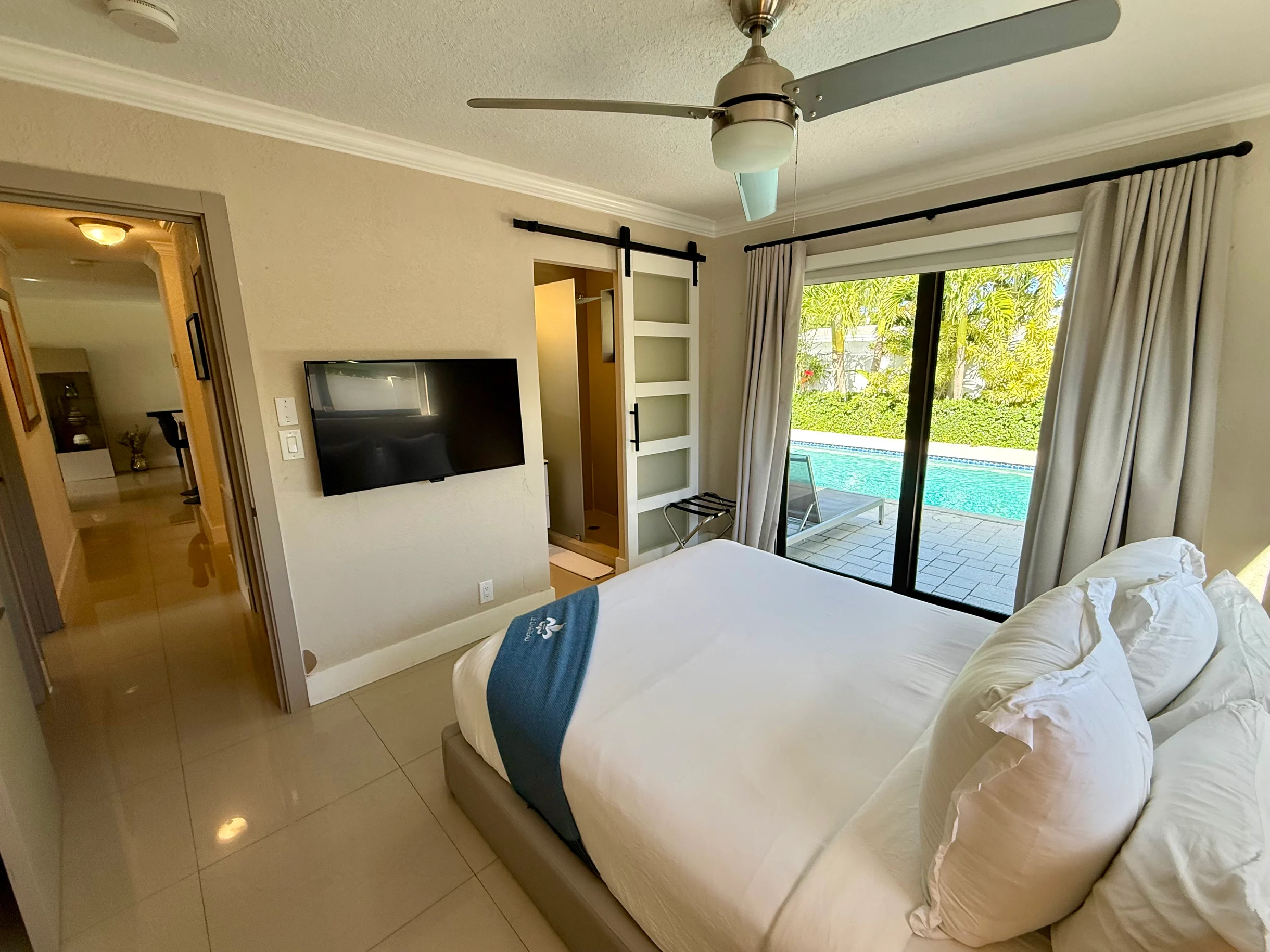 Wander Island City Retreat #11