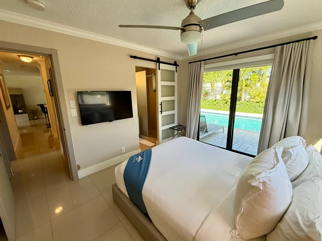 Bedroom 1 image 1