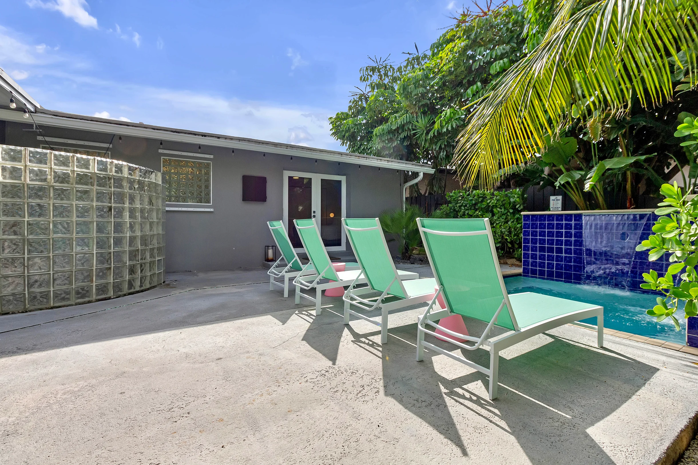 Wander Wilton Manors River #77