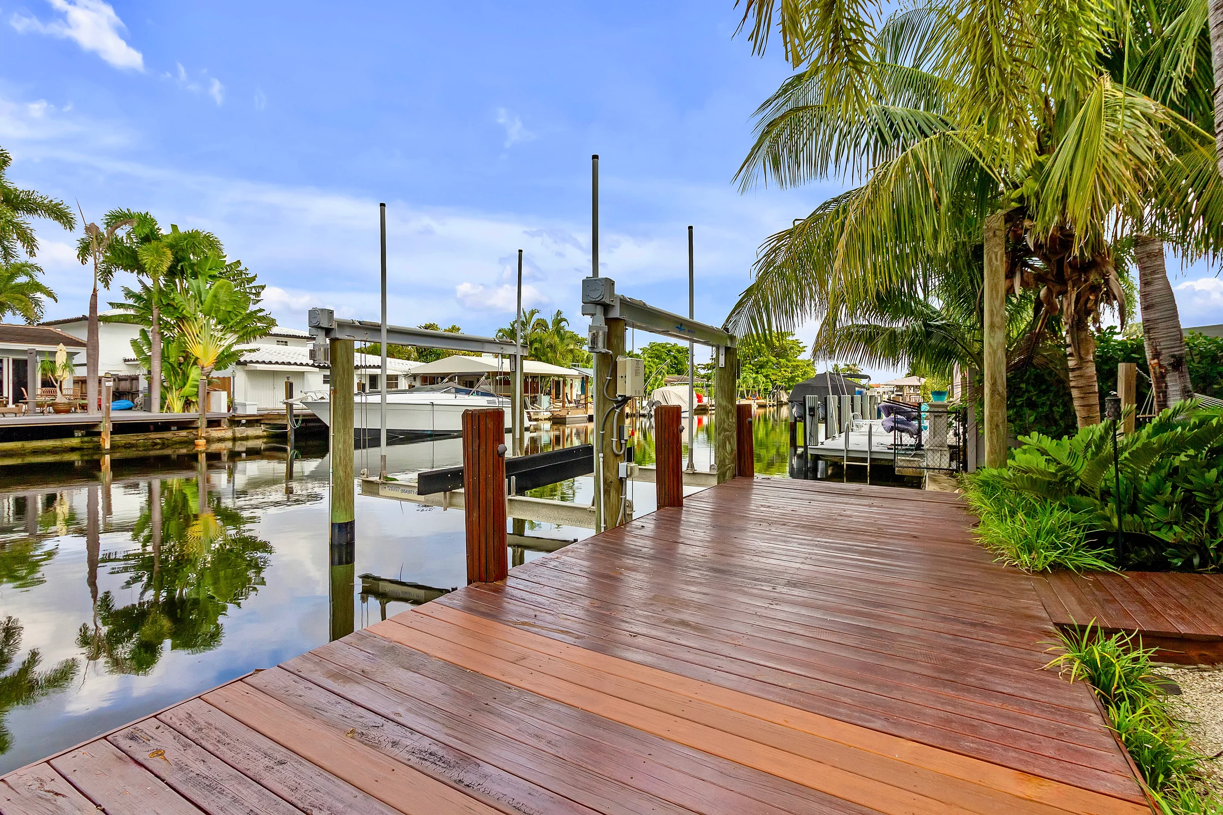 Wander Wilton Manors River #5