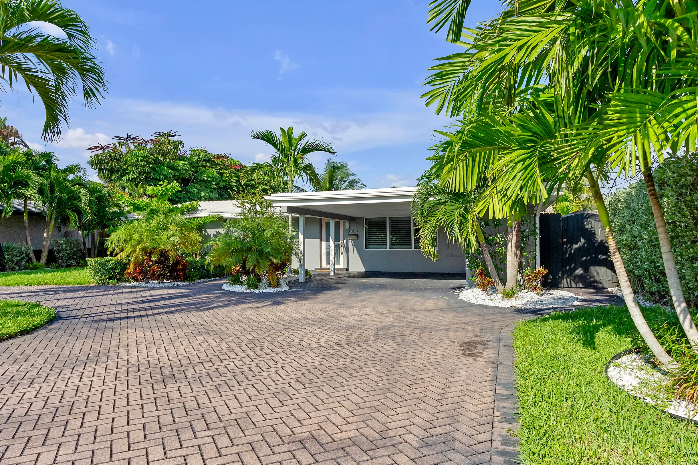 Wander Wilton Manors River #12