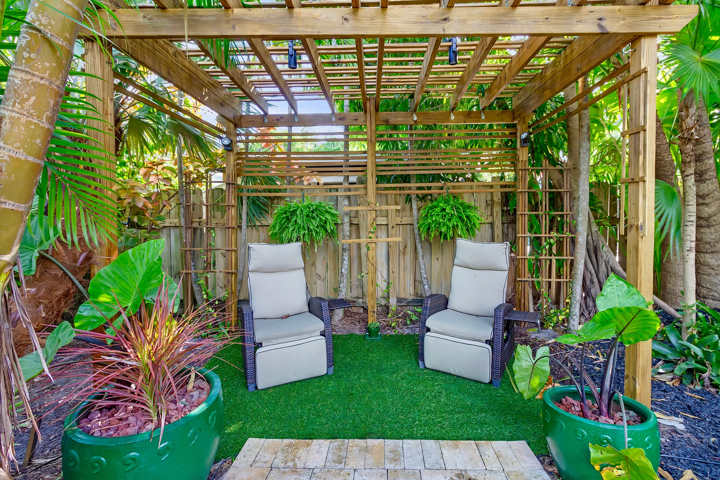 Wander Coral Ridge Tides #25