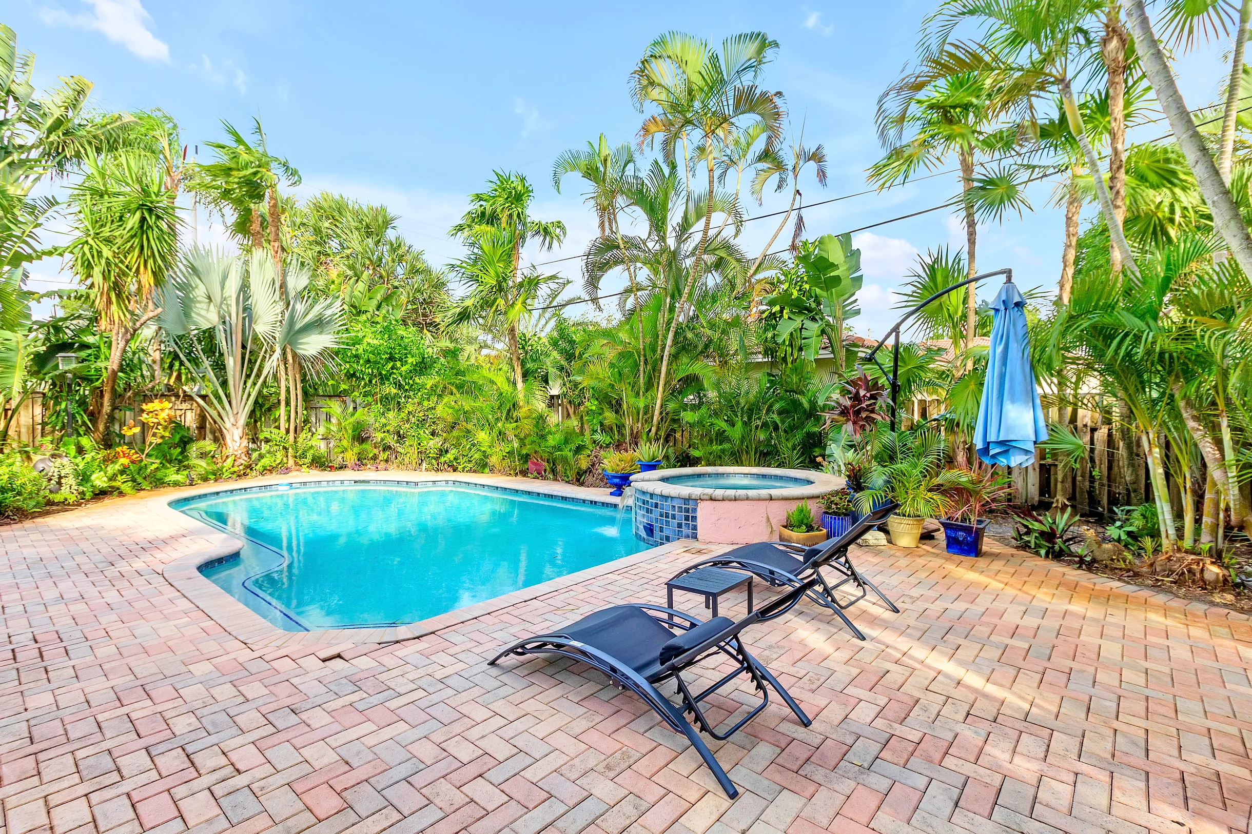 Wander Coral Ridge Tides #18