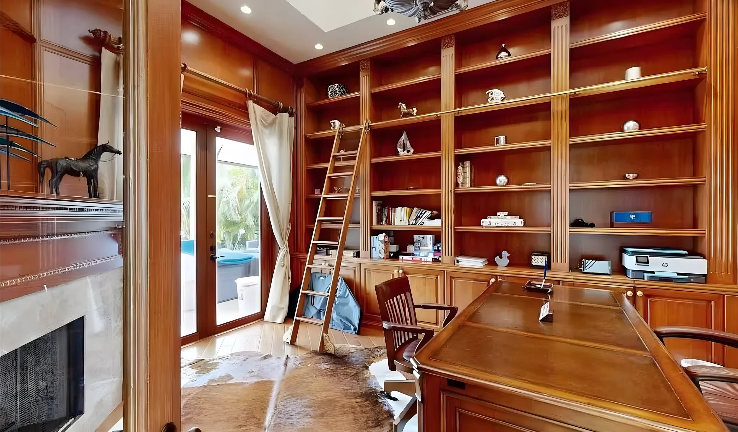 Wander Coral Ridge Canal