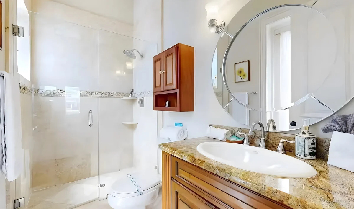 Wander Coral Ridge Canal