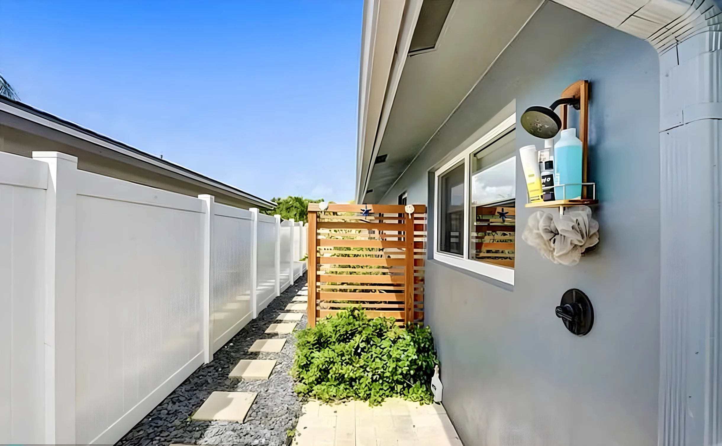 Wander Oakland Park Lagoon #19