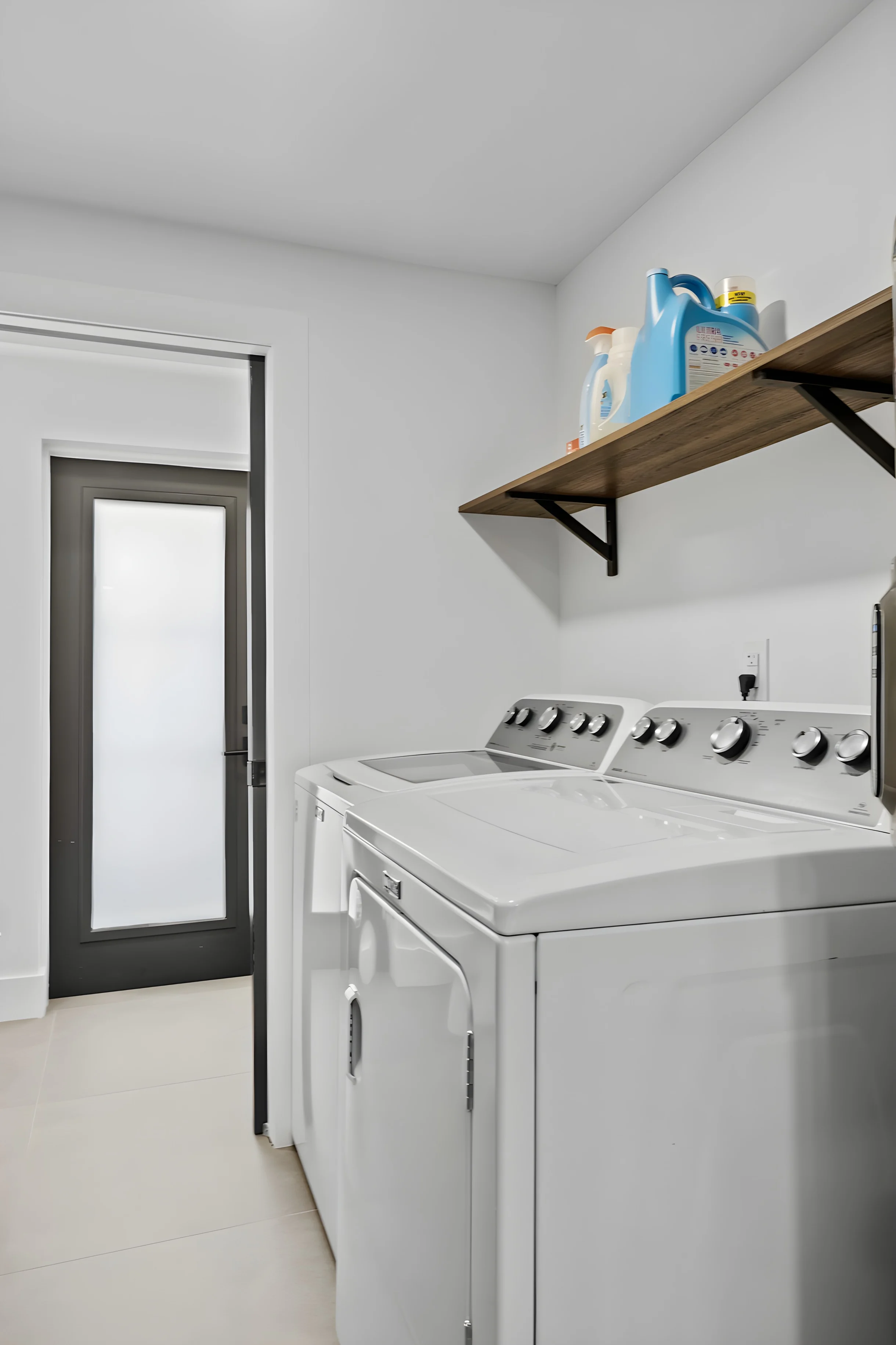 Wander Poinsettia Heights Shores #14