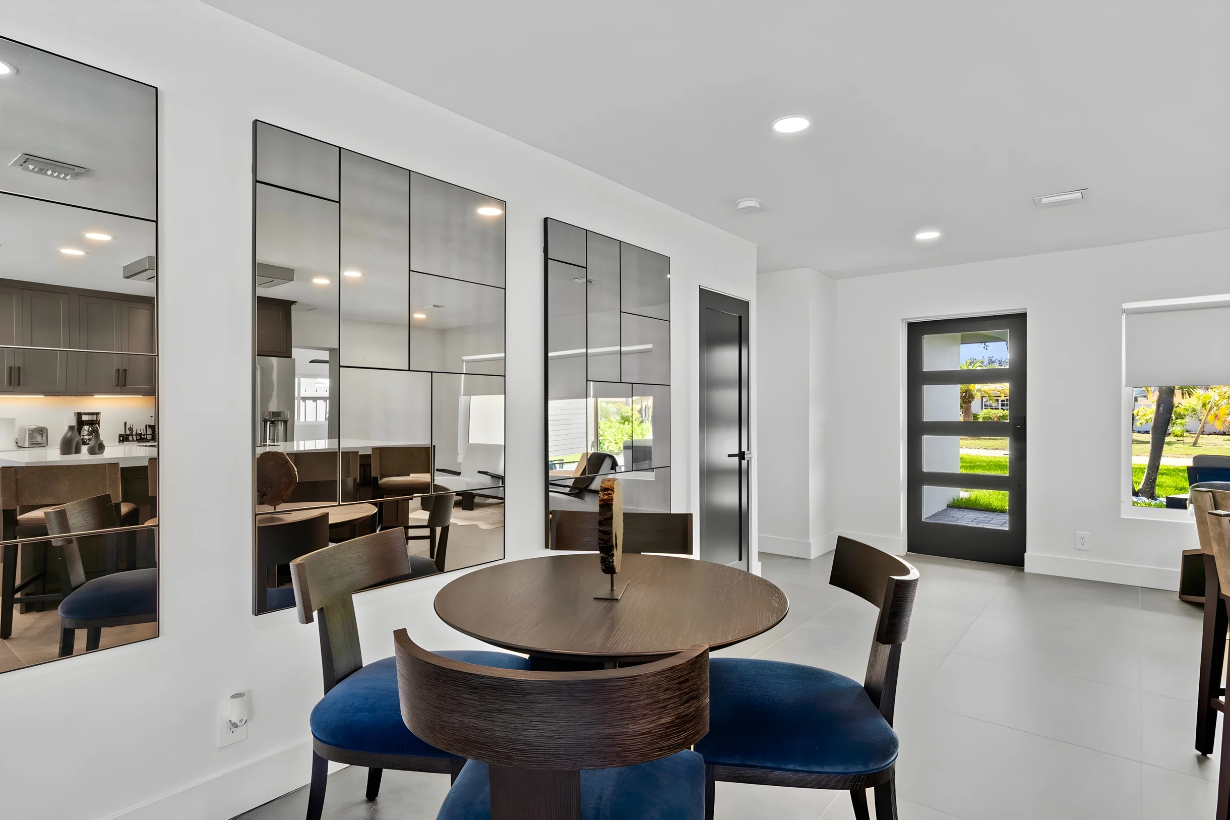 Wander Poinsettia Heights Shores #8