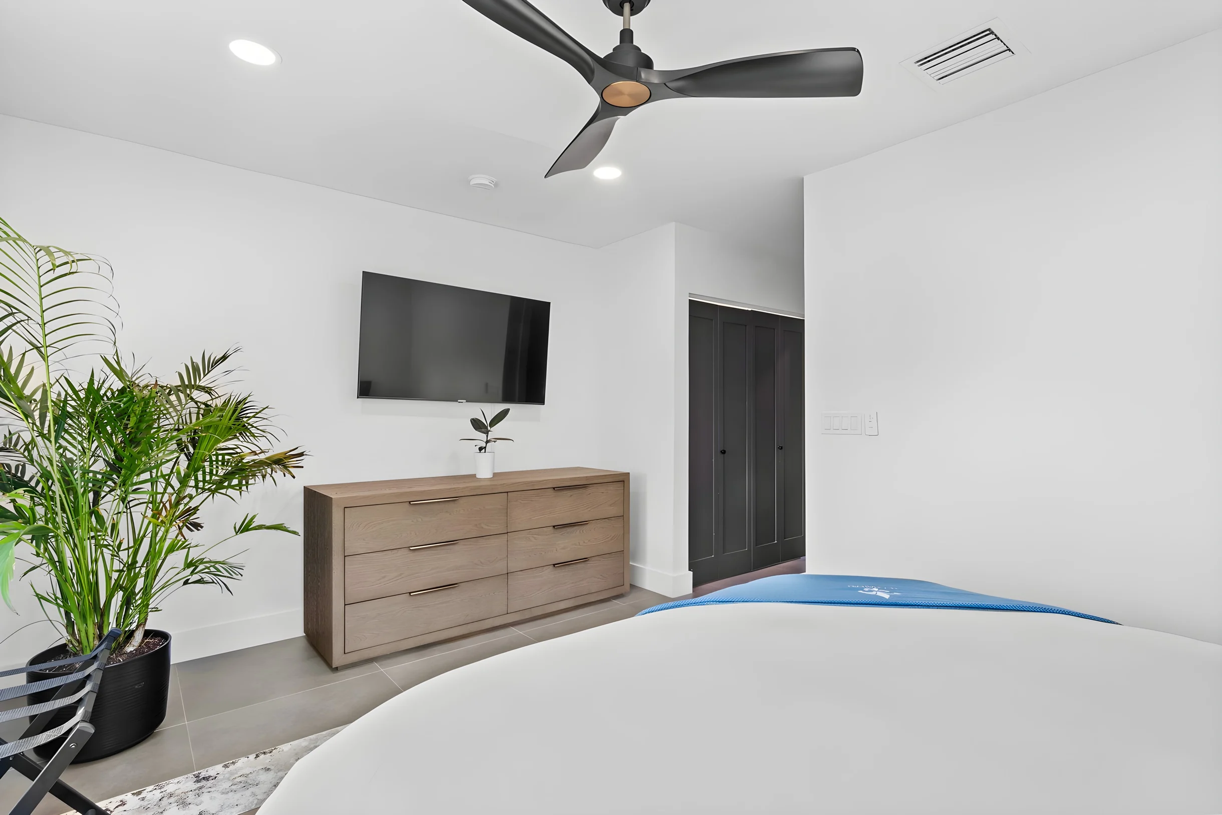 Wander Poinsettia Heights Shores #22