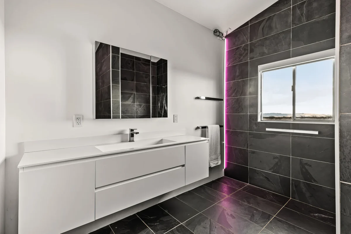 Wander Landers Sands Glow