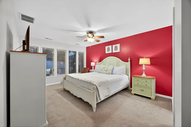 Bedroom 2 image 1