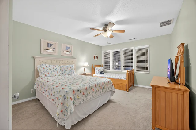 Bedroom 3 image 1
