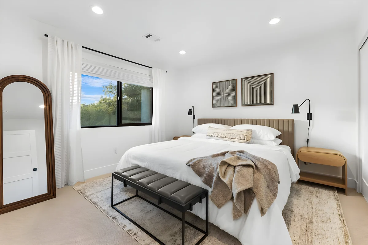 Bedroom 3 image 1
