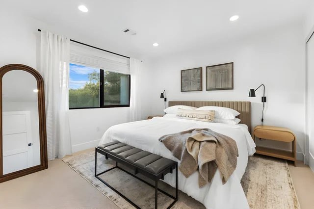Bedroom 3 image 1