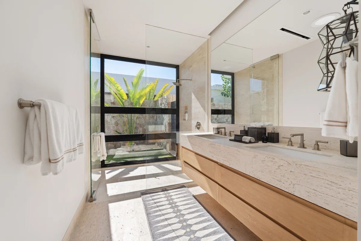 Wander Querencia Views