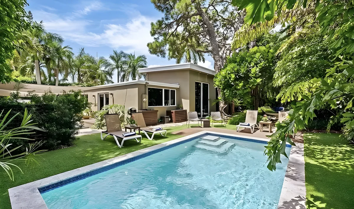 Wander Fort Lauderdale Bayside