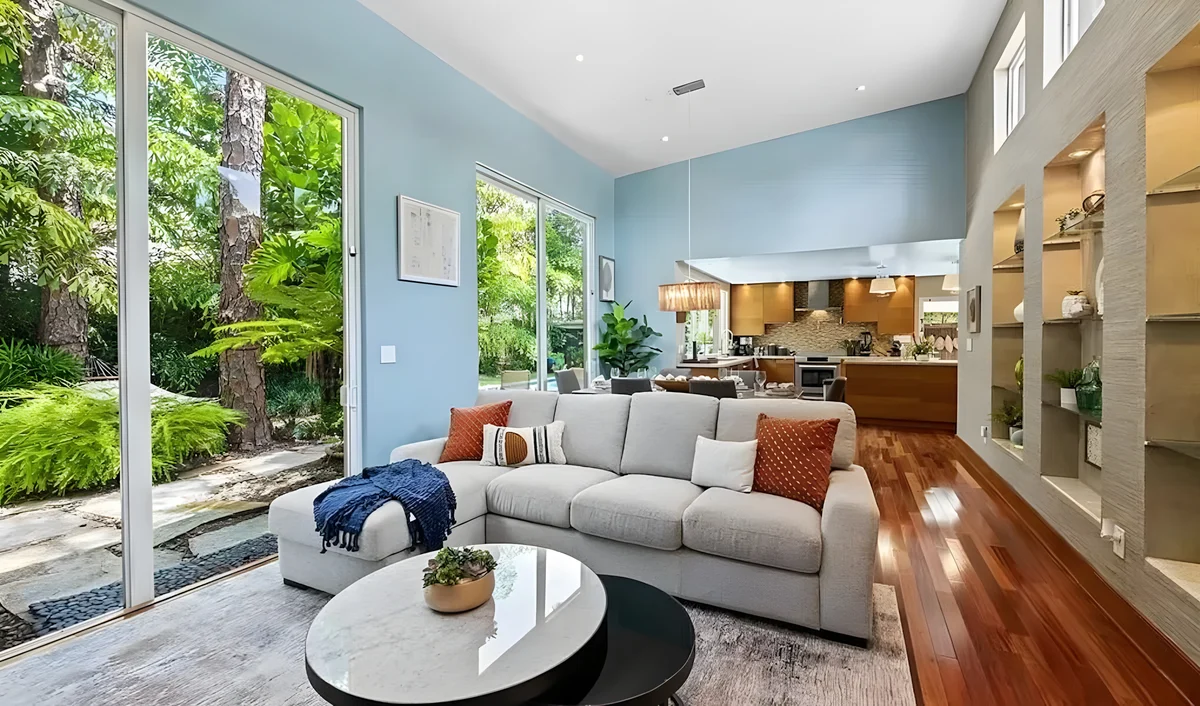 Wander Fort Lauderdale Bayside