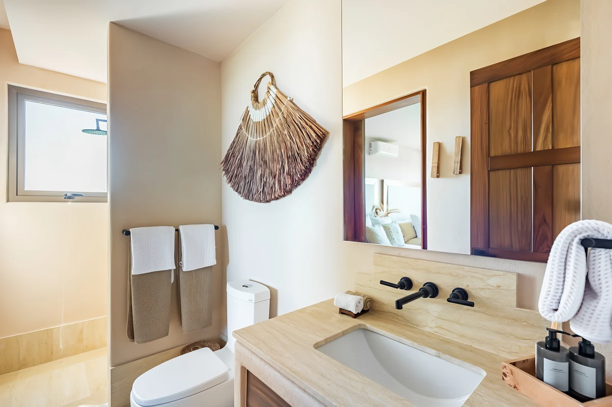 Wander Isla Mujeres Bay