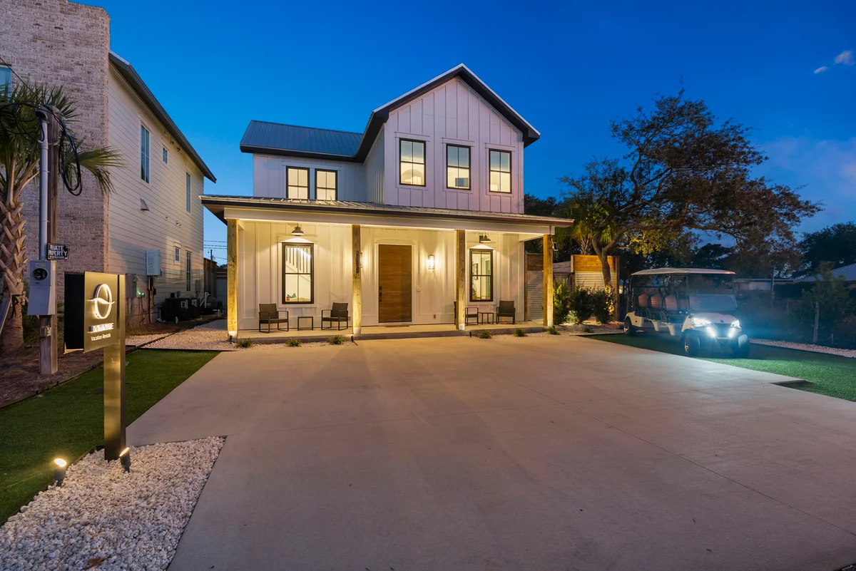 Wander Panama City Palms