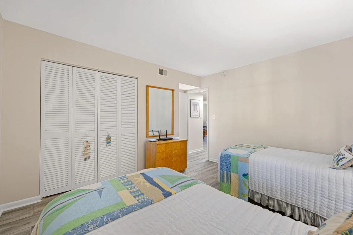 6105 Island Club #27