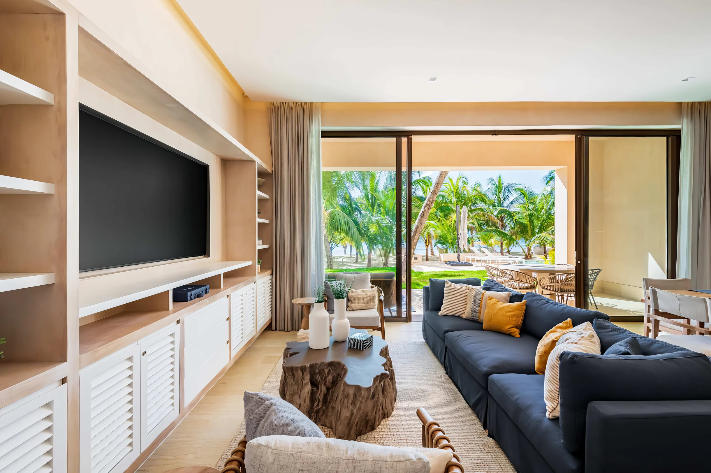 Wander Isla Mujeres Palms