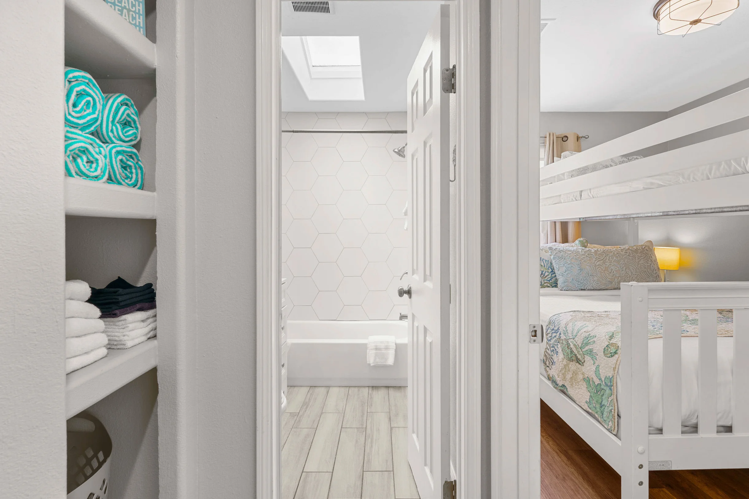 Wander Pacific Beach Whisper #17