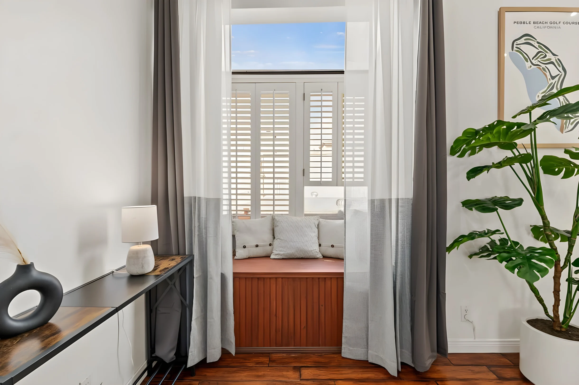 Wander Pacific Beach Escape #27