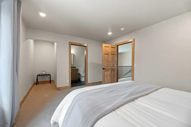 Bedroom 4 image 1