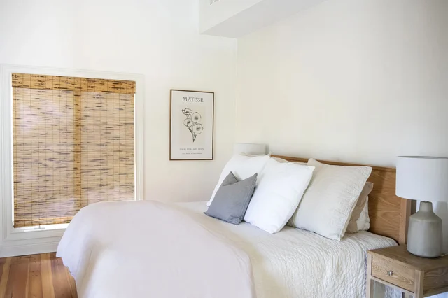 Bedroom 5 image 1
