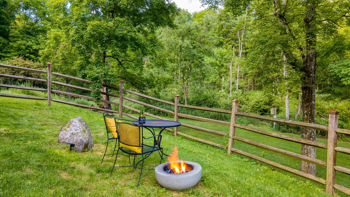 Wander Hudson Valley Retreat