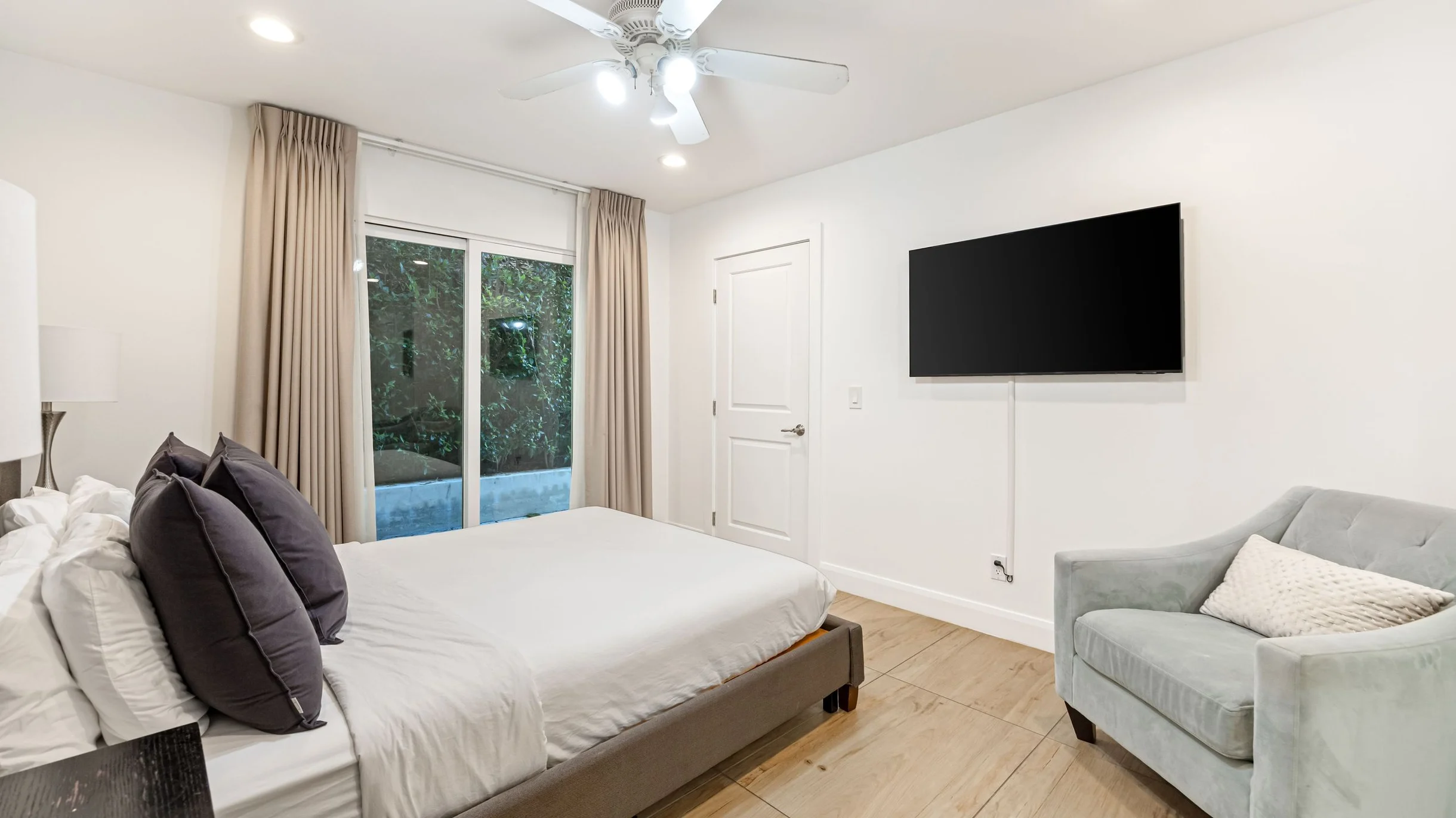 Wander Bel Air Estate #31