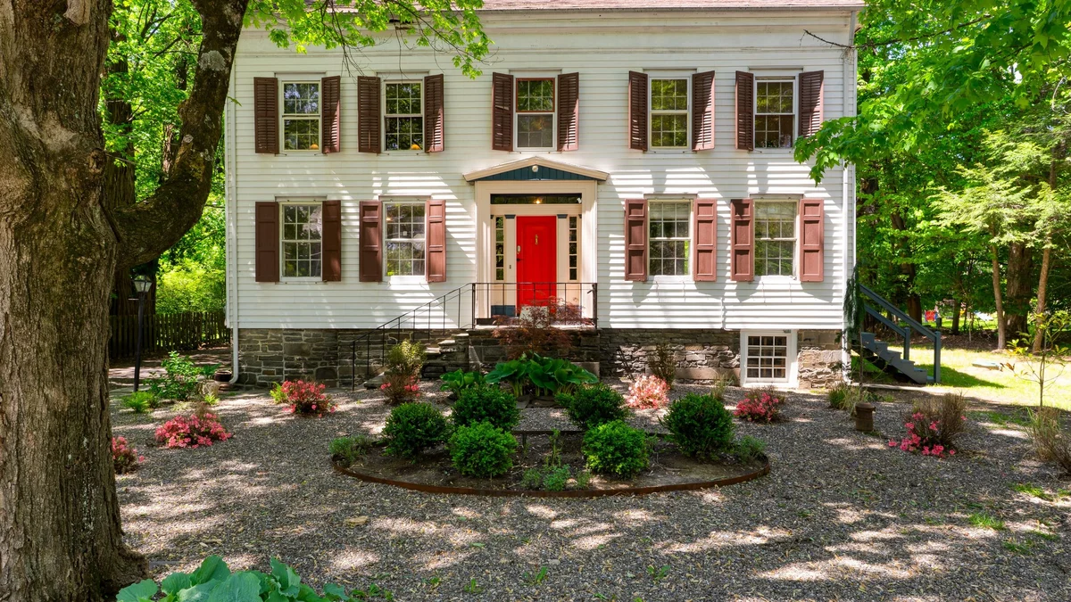 Wander Stone Ridge Woods