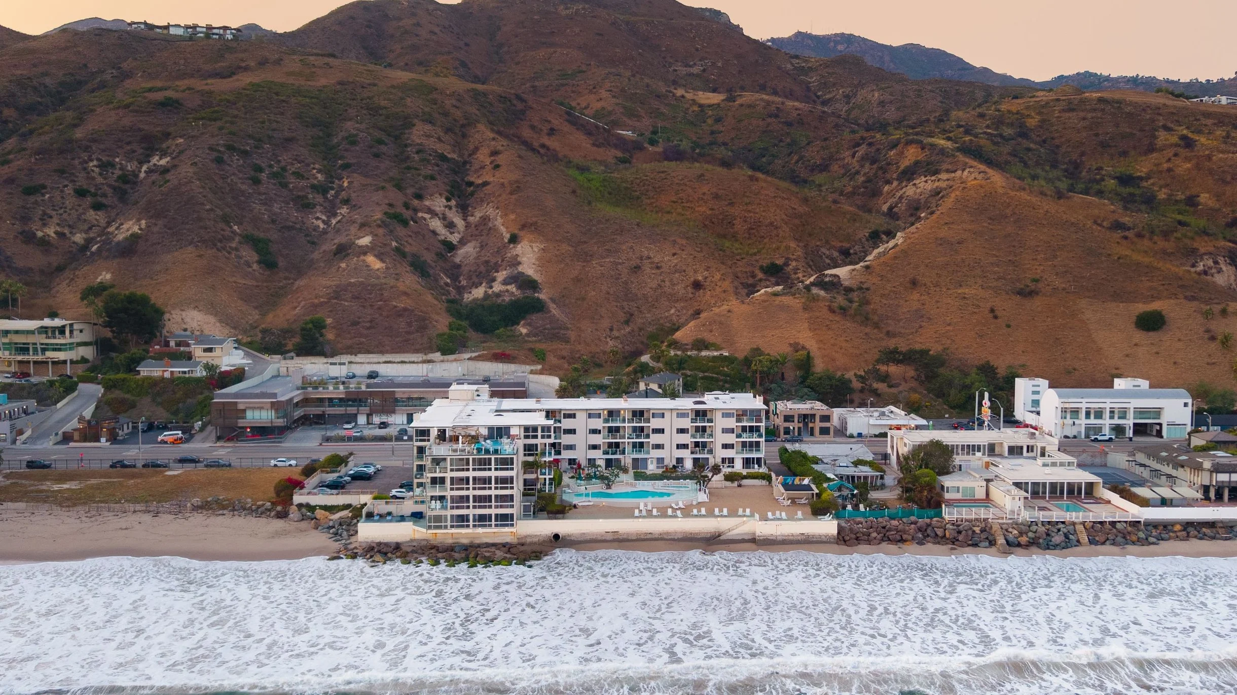 Wander Carbon Beach Shores #4