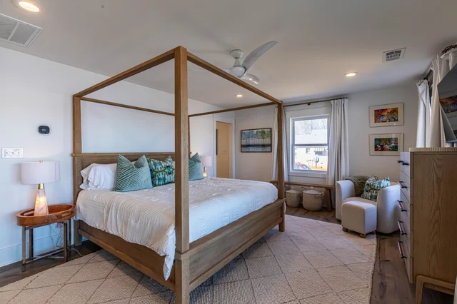 Bedroom 1 image 1