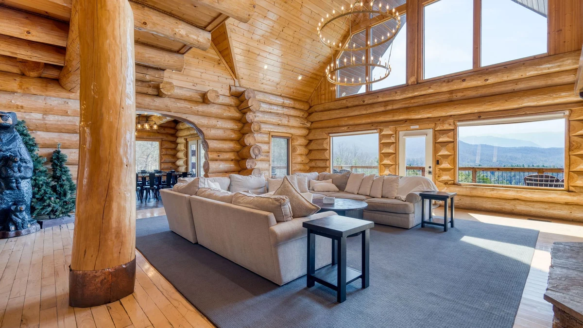 Wander Gatlinburg Pinnacle