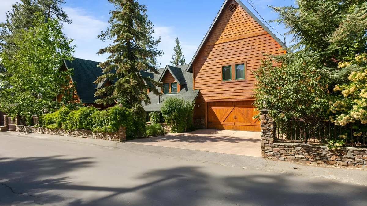 Wander Big Bear Lakefront