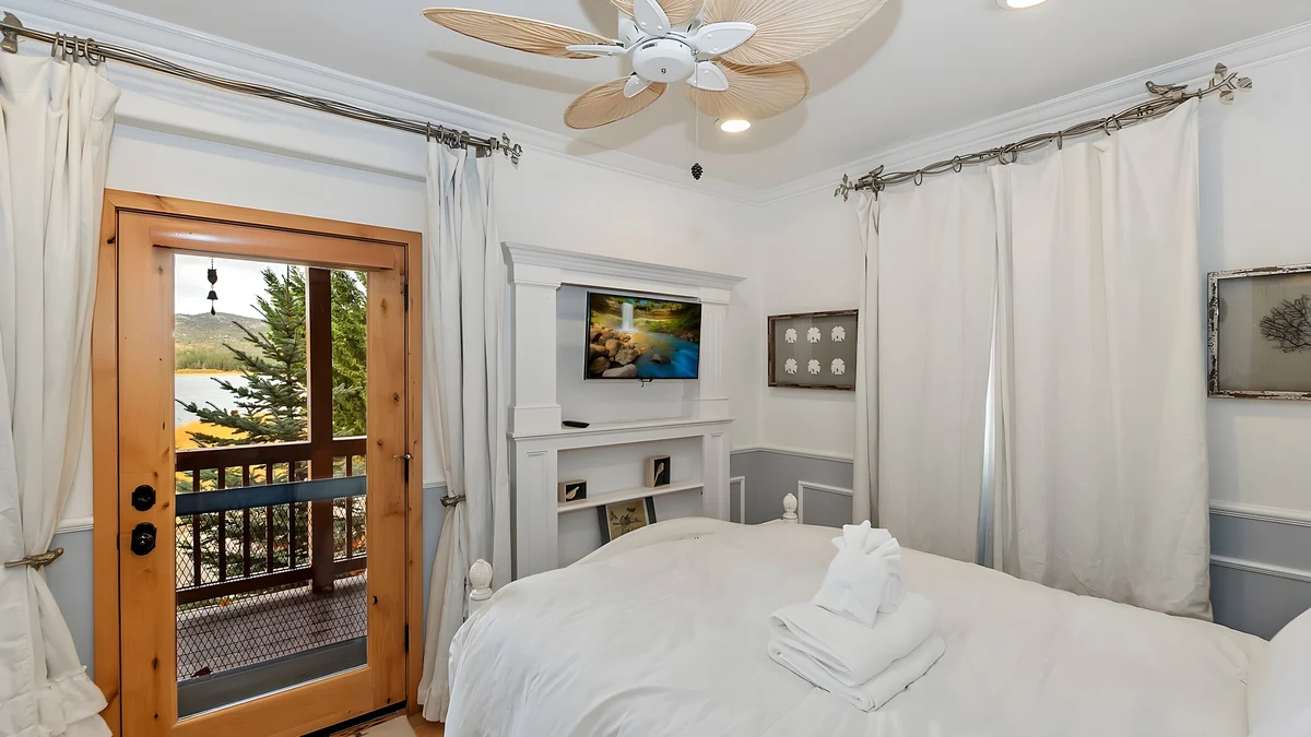 Wander Big Bear Lakefront