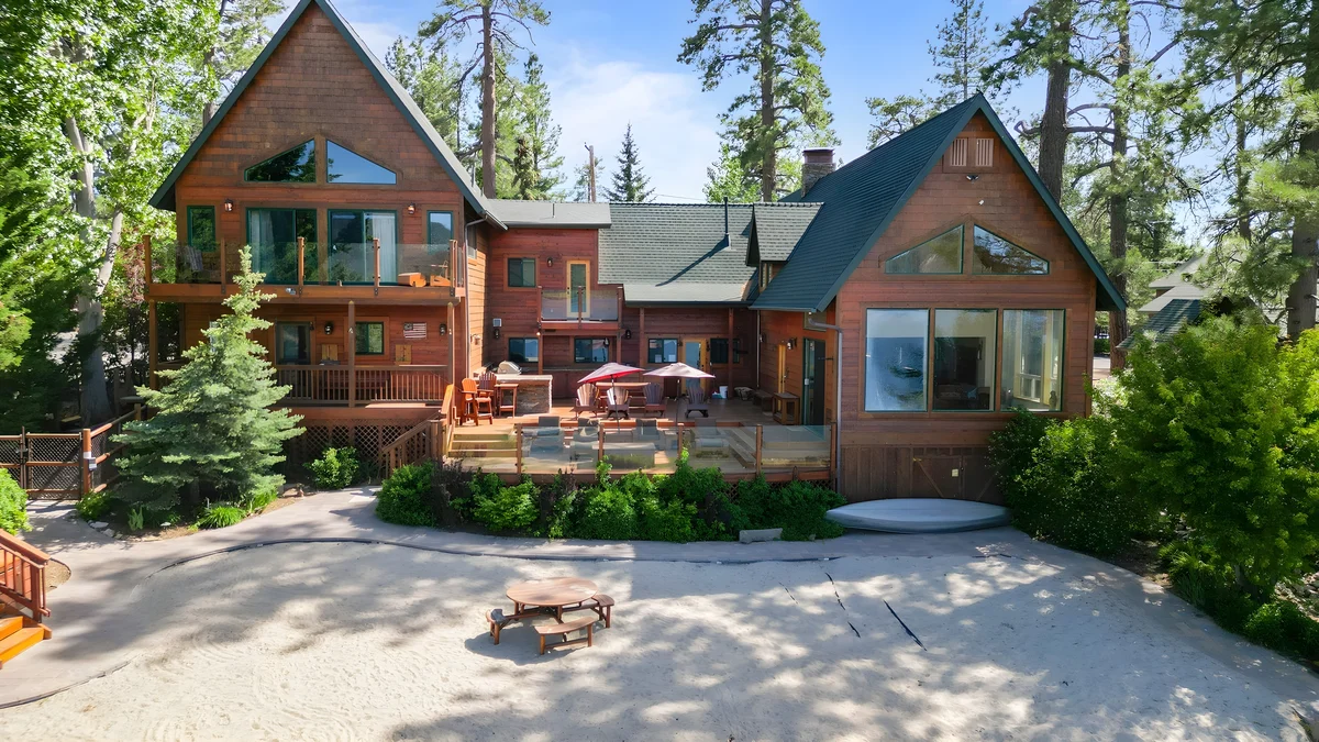 Wander Big Bear Lakefront