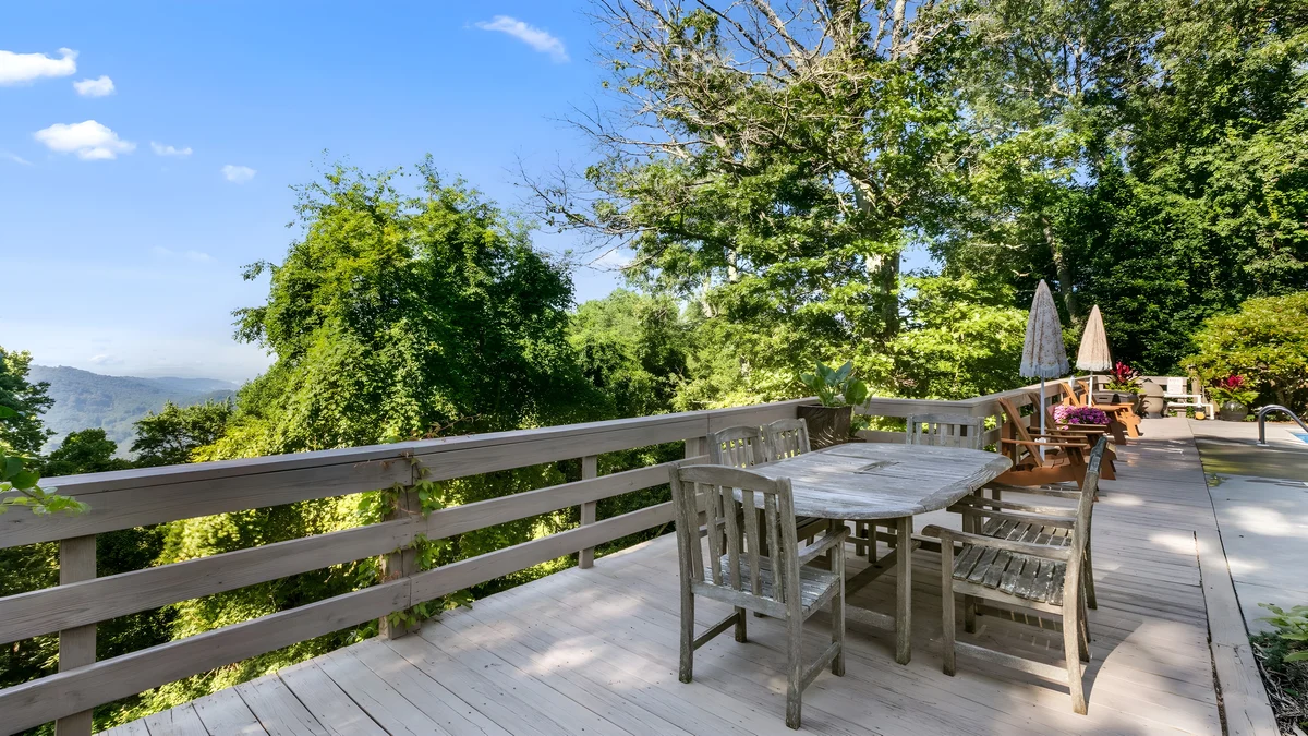 Wander Elk Mountain Retreat