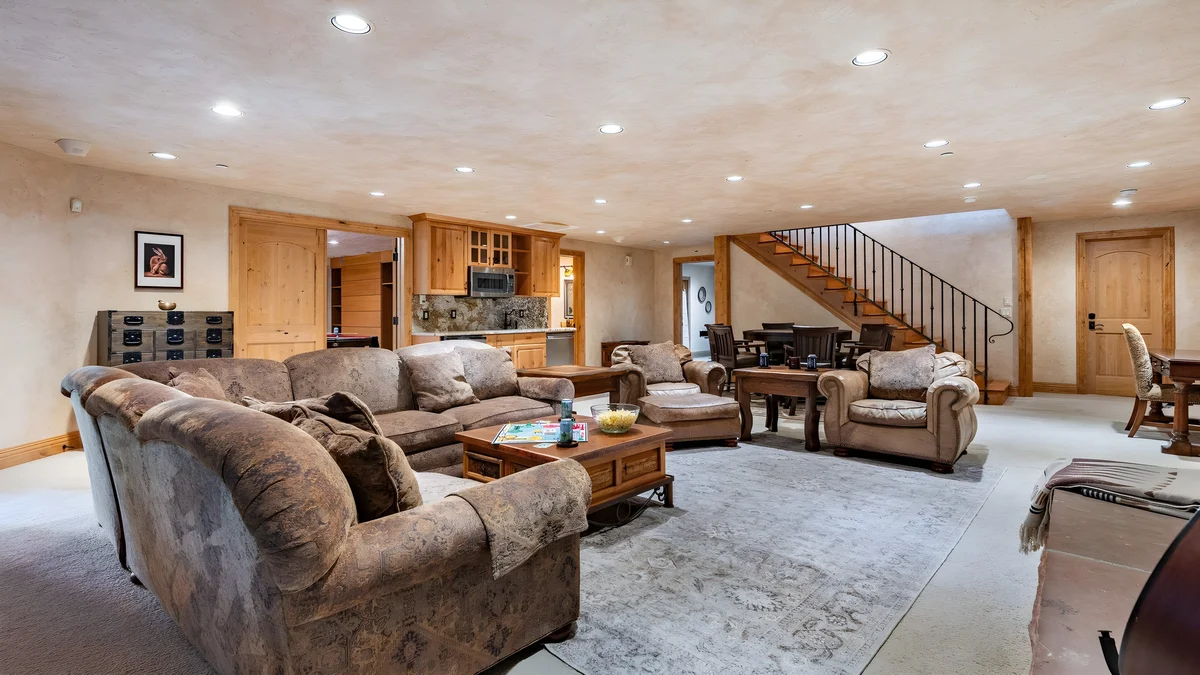 Wander Breckenridge Alley