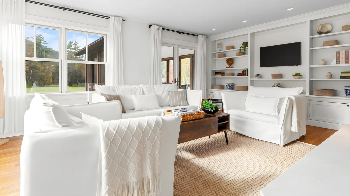 Wander Stockbridge Woods