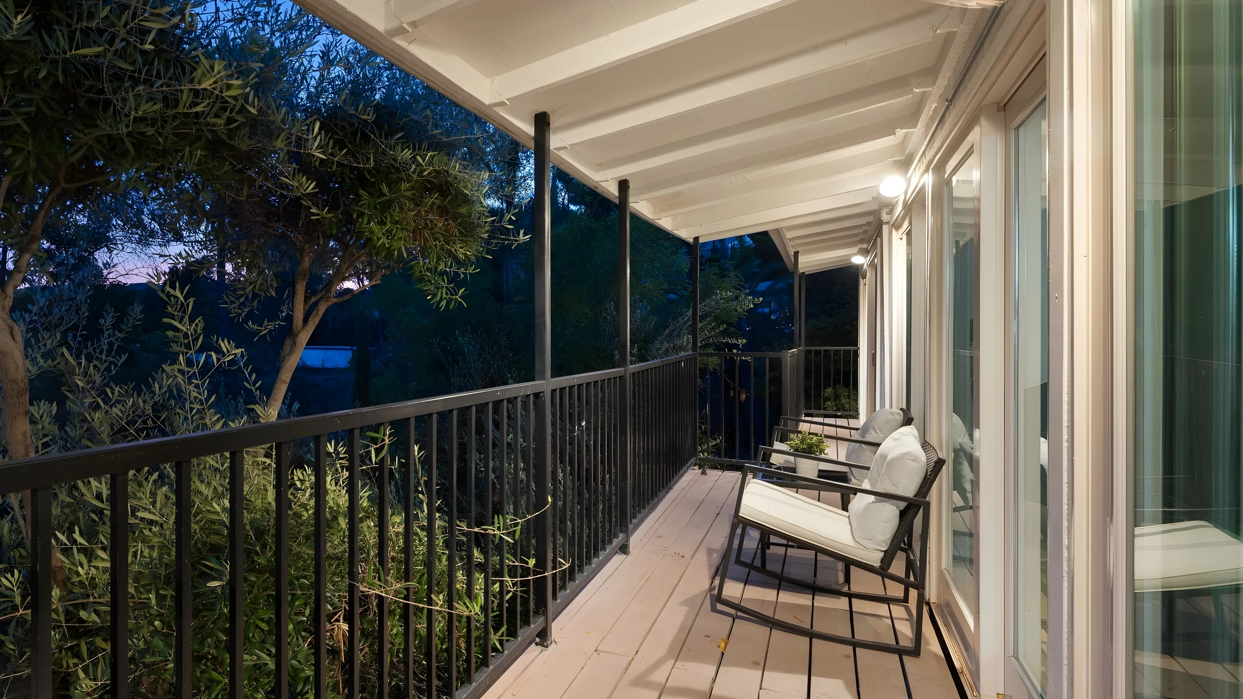 Wander Woodland Hills Foothills #18