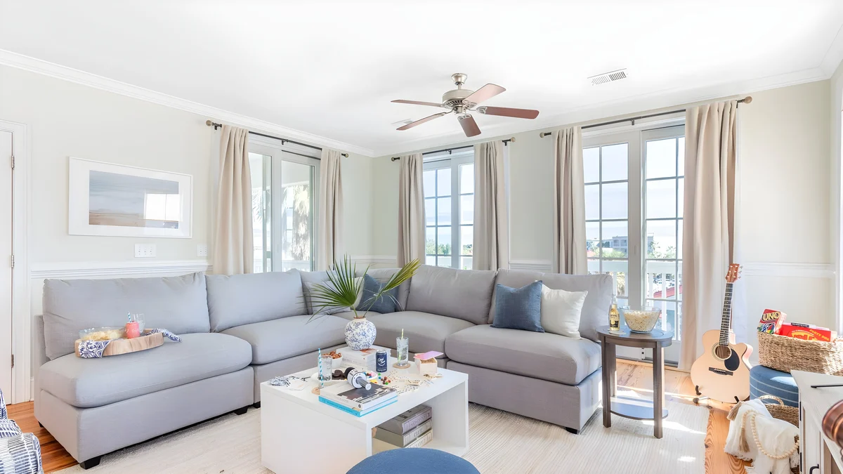 Wander Mount Pleasant Harbor