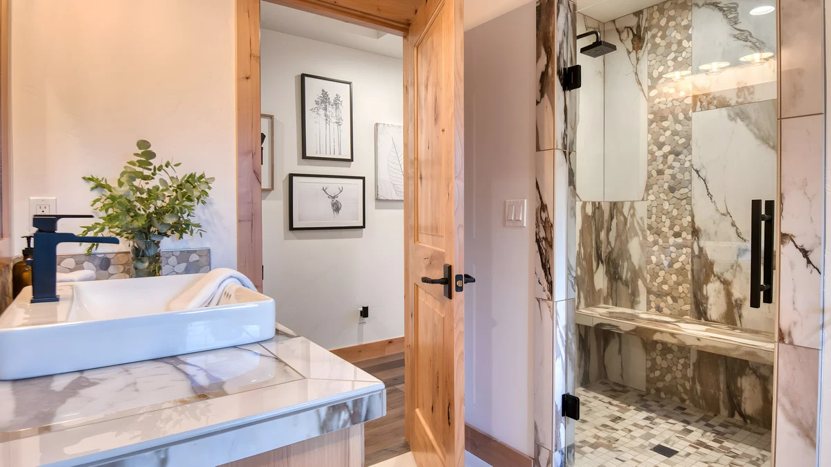 Wander Bend River Retreat