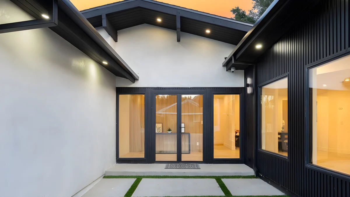 Wander Sherman Oaks Woods