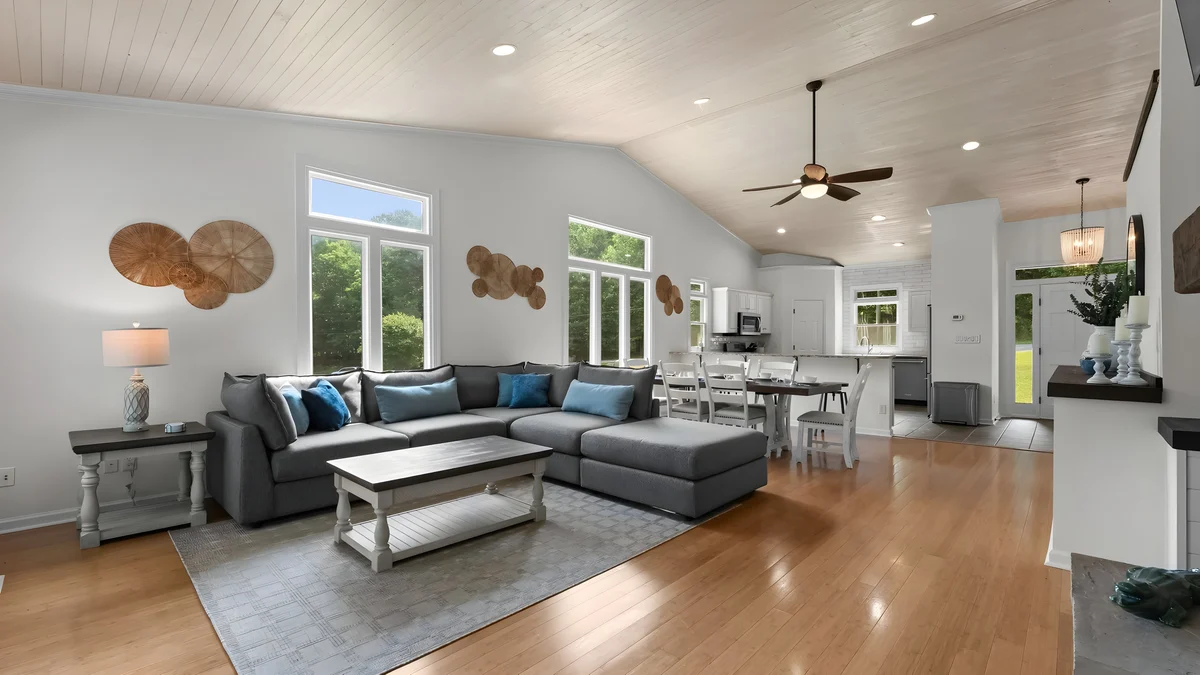 Wander Lake Norman Glow